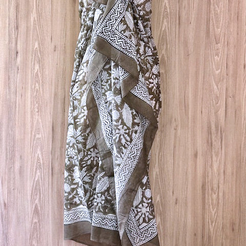 Pareos/Sarongs/Scarves