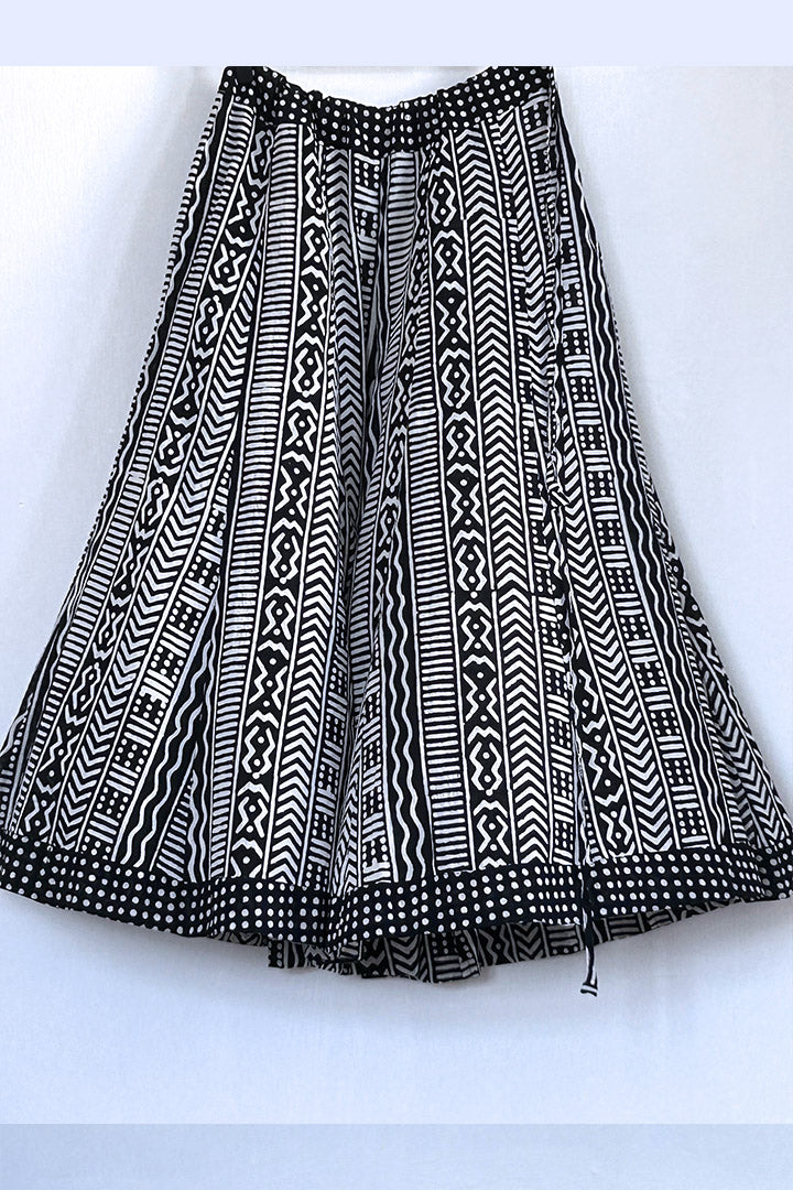 パラッツォパンツ